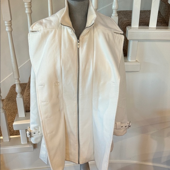 Guess winter jacket - Picture 10 of 12